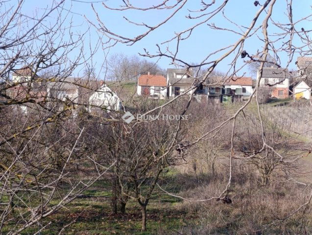 Eladó nyaraló, Mohácson 4.9 M Ft, 2 szobás