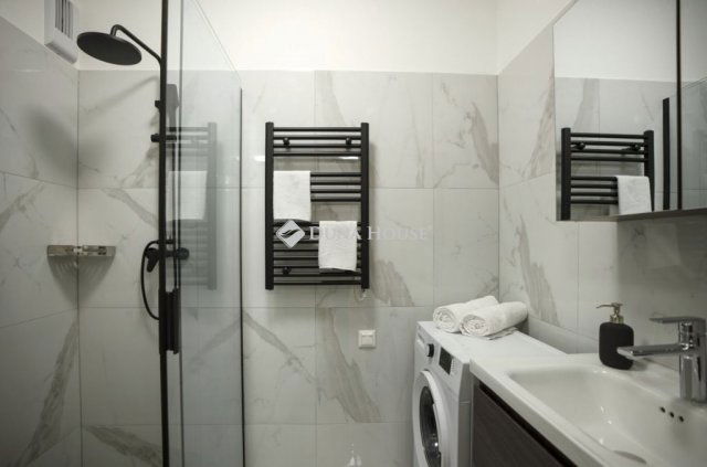 Eladó téglalakás, Budapesten, VIII. kerületben 70.544 M Ft