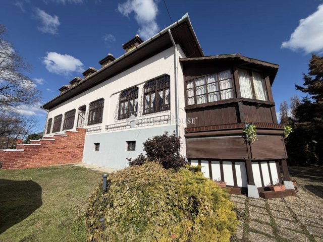 Eladó családi ház, Balatonalmádiban 289 M Ft, 1 szobás