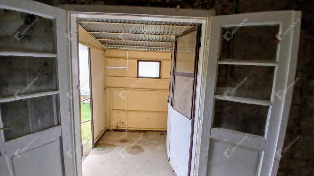 Eladó családi ház, Söjtörön 10.9 M Ft, 2 szobás