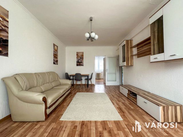 Kiadó téglalakás, albérlet, Salgótarjánban 120 E Ft / hó