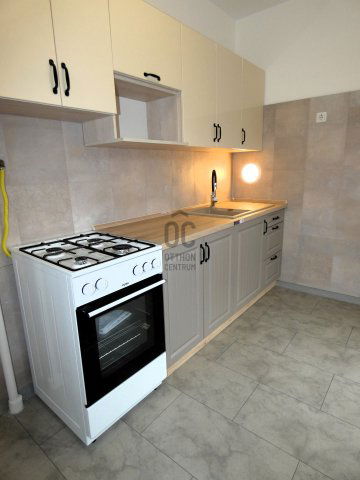 Eladó panellakás, Pécsett 59.9 M Ft, 3 szobás