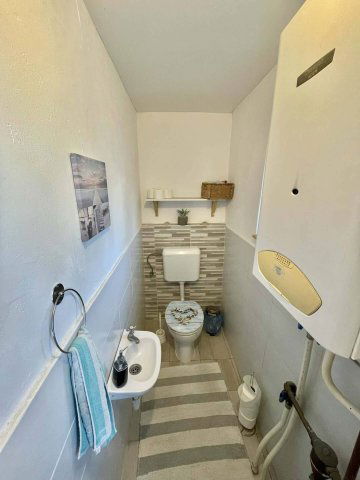 Eladó családi ház, Pécsett 84.9 M Ft, 5+1 szobás