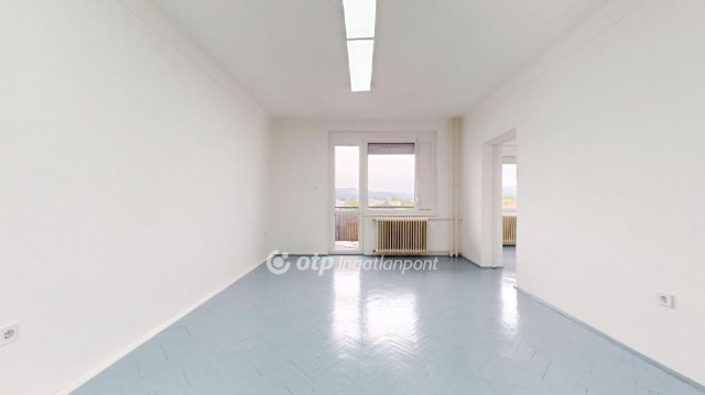 Eladó téglalakás, Kazincbarcikán 26.5 M Ft, 2 szobás