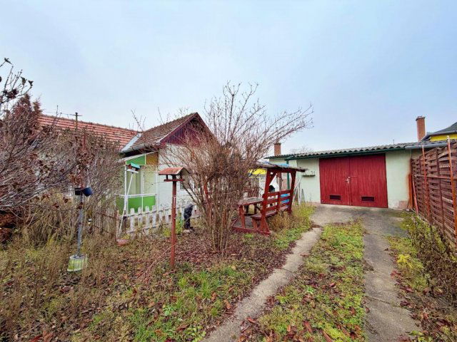 Eladó családi ház, Budapesten, XVII. kerületben 64.9 M Ft