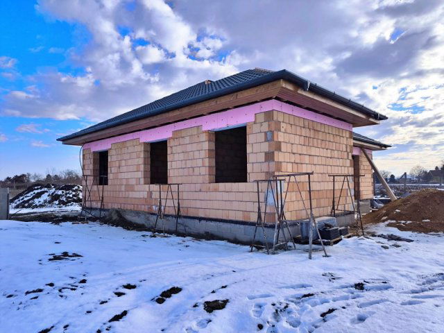 Eladó családi ház, Töltéstaván 98 M Ft, 5 szobás