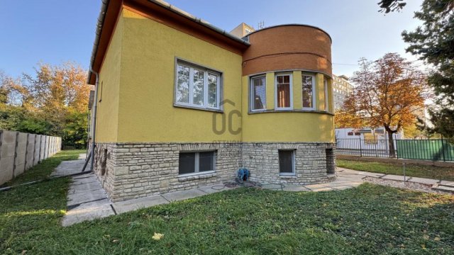 Eladó családi ház, Budapesten, X. kerületben 265 M Ft, 7 szobás