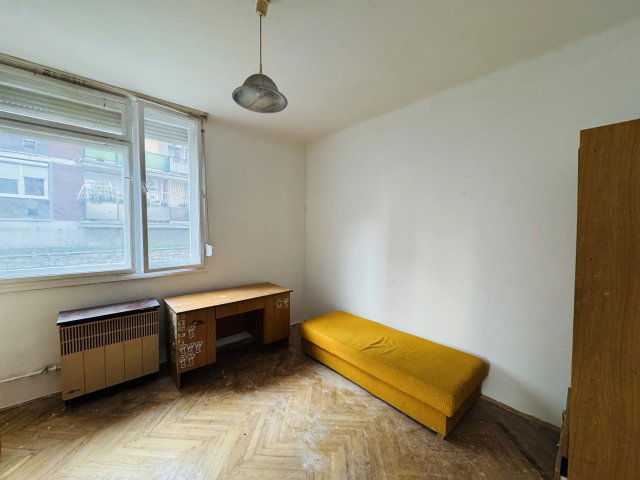 Eladó téglalakás, Kazincbarcikán, Ifjúmunkás téren 15.79 M Ft