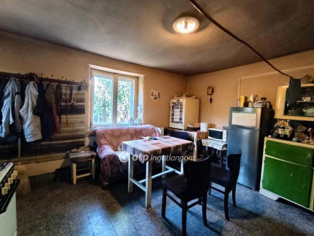 Eladó családi ház, Jászfényszarun 18.5 M Ft, 2 szobás