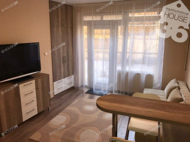 Eladó téglalakás, Kecskeméten 33.5 M Ft, 1 szobás