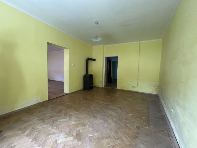 Eladó téglalakás, Kapuváron 39 M Ft, 2 szobás