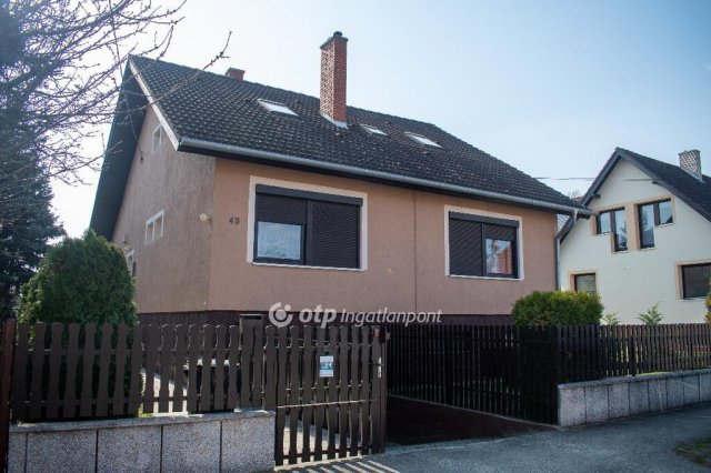 Eladó családi ház, Győrött 119.9 M Ft, 3+1 szobás