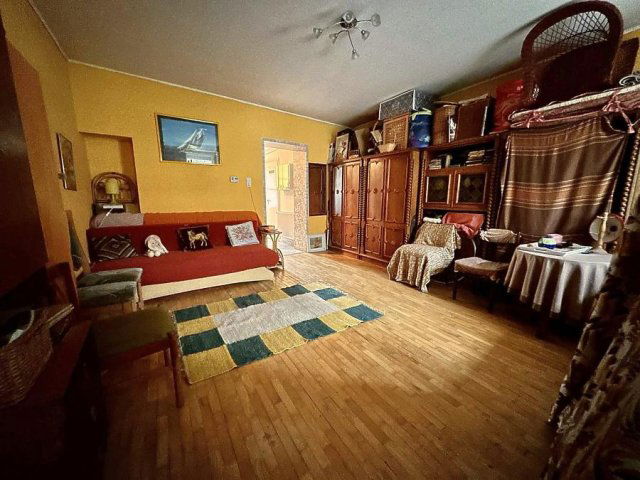 Eladó téglalakás, Vácon 29.9 M Ft, 1 szobás