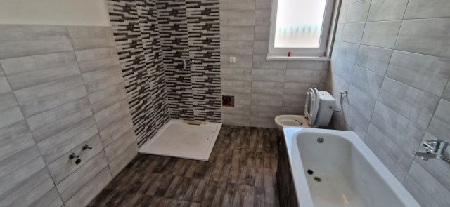 Eladó ikerház, Fóton 114.9 M Ft, 4 szobás / költözzbe.hu