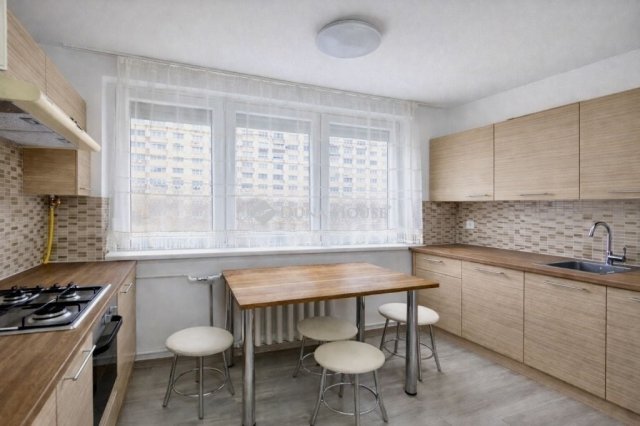 Eladó panellakás, Budapesten, III. kerületben 70.9 M Ft, 2 szobás