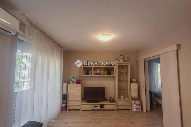 Eladó panellakás, Budapesten, IV. kerületben 59 M Ft, 2 szobás