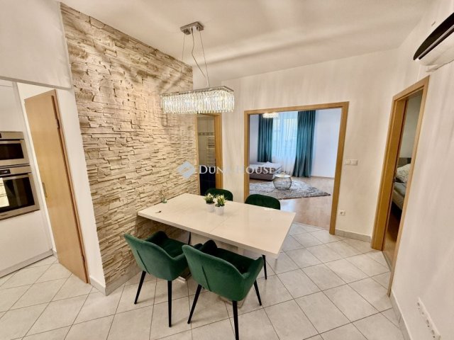 Eladó téglalakás, Győrött 79.99 M Ft, 3 szobás