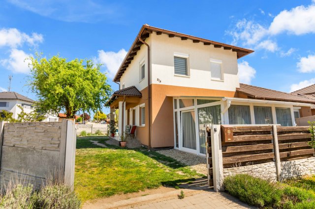 Eladó ikerház, Gyömrőn 114.9 M Ft, 5 szobás