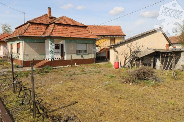 Eladó családi ház, Kiskőrösön 27 M Ft, 4 szobás