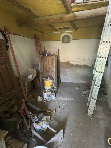 Eladó családi ház, Homokmégyen 8.5 M Ft, 2 szobás