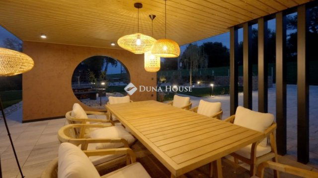 Eladó családi ház, Abádszalókban 420 M Ft, 4 szobás