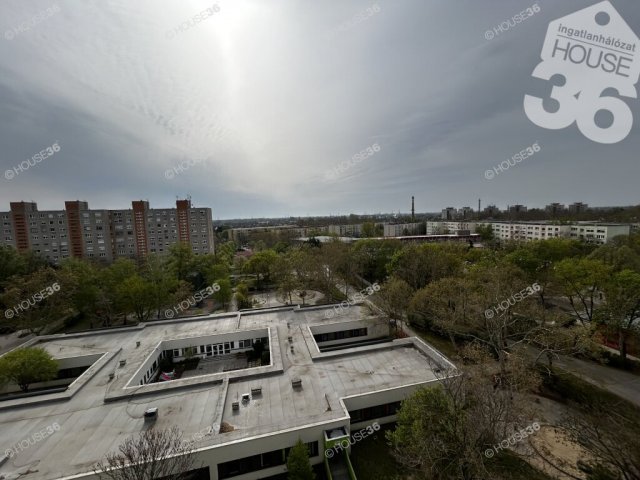 Eladó panellakás, Kecskeméten 66.5 M Ft, 3 szobás