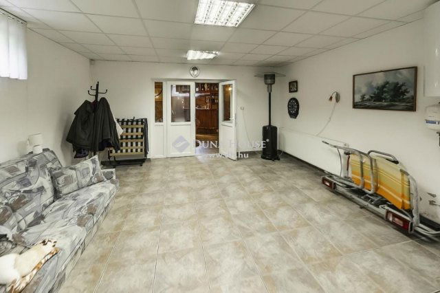 Eladó családi ház, Polgárdin 195 M Ft, 5 szobás
