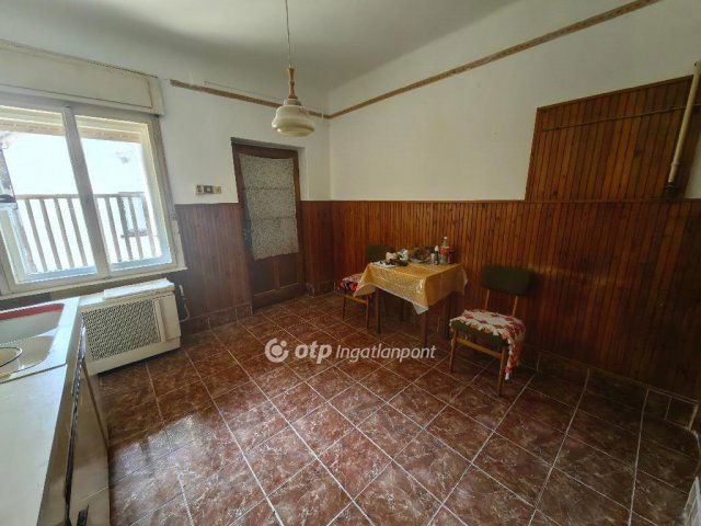 Eladó családi ház, Kenderesen 13.99 M Ft, 2+1 szobás
