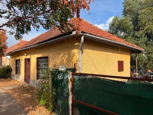 Eladó családi ház, Tápiógyörgyén 12.9 M Ft, 2 szobás