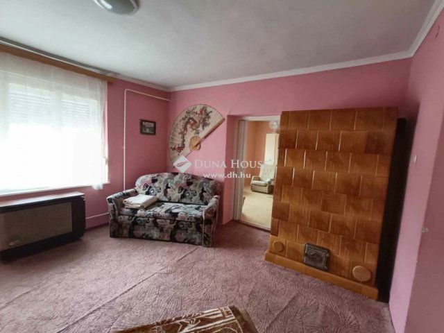 Eladó családi ház, Kecskeméten 65 M Ft, 2 szobás