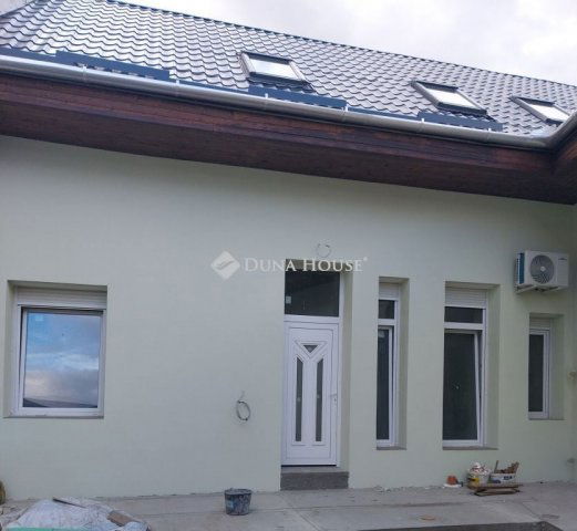 Eladó sorház, Gyöngyösön 59.9 M Ft, 4 szobás