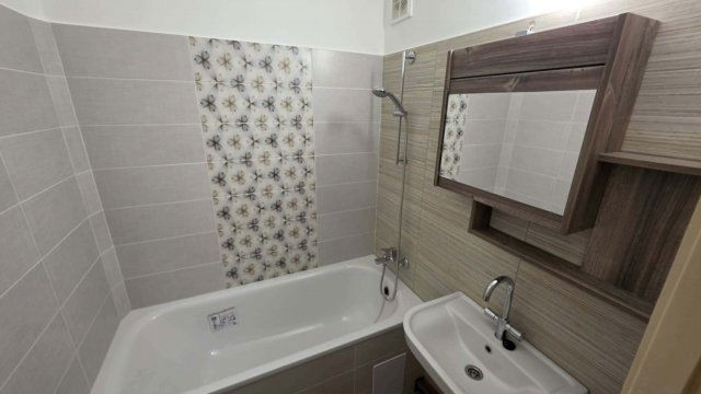 Eladó panellakás, Debrecenben 58.4 M Ft, 1+2 szobás