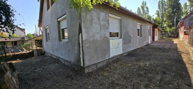 Eladó családi ház, Dunaharasztin 49.99 M Ft, 4 szobás