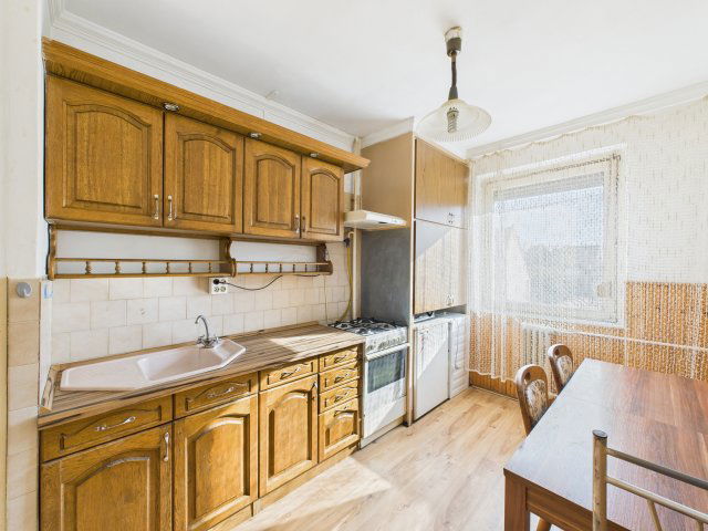 Eladó panellakás, Hajdúböszörményen 48.9 M Ft, 2 szobás