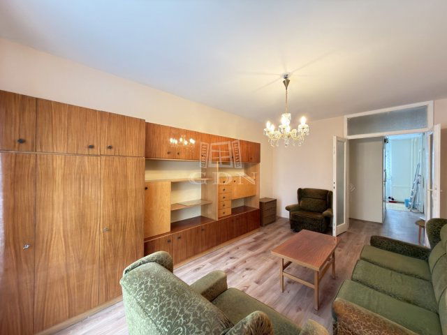 Kiadó panellakás, albérlet, Székesfehérvárott 140 E Ft / hó