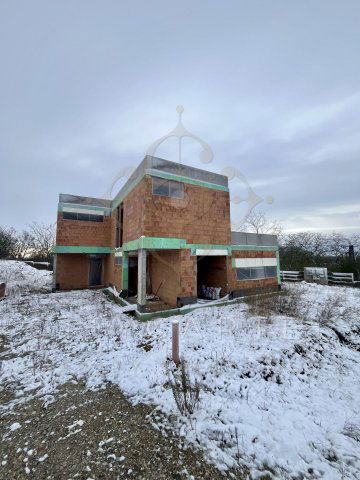 Eladó téglalakás, Fonyódon 82.3 M Ft, 3 szobás