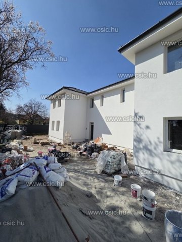 Eladó ikerház, Budapesten, XVIII. kerületben 109.9 M Ft, 5 szobás