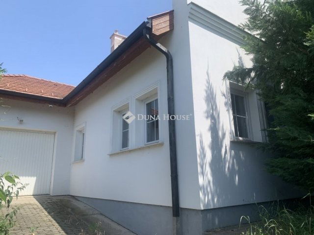 Eladó családi ház, Gyúrón 110 M Ft, 4 szobás