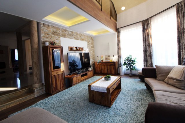 Eladó családi ház, Ráckevén 175 M Ft, 5 szobás