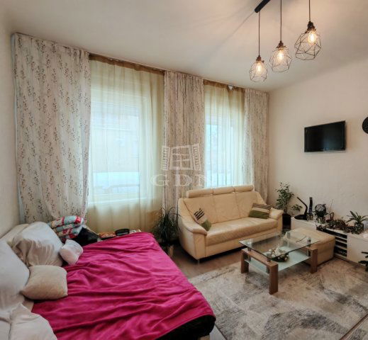 Eladó családi ház, Vecsésen 87.7 M Ft, 3 szobás