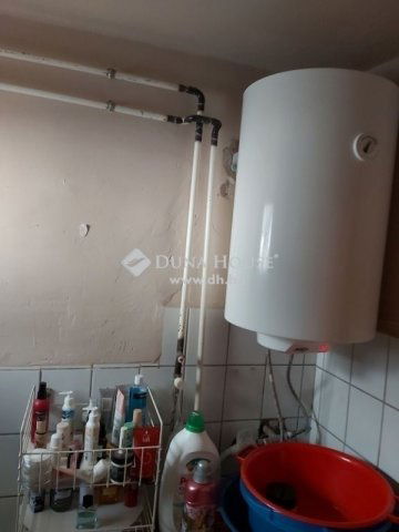 Eladó családi ház, Dunaharasztin 25 M Ft, 3 szobás