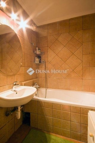 Eladó panellakás, Budapesten, X. kerületben 77 M Ft, 3 szobás