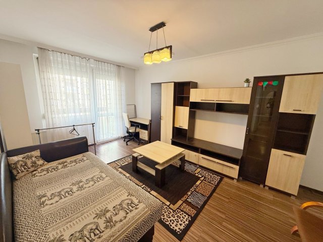 Kiadó panellakás, albérlet, Debrecenben 220 E Ft / hó, 3 szobás