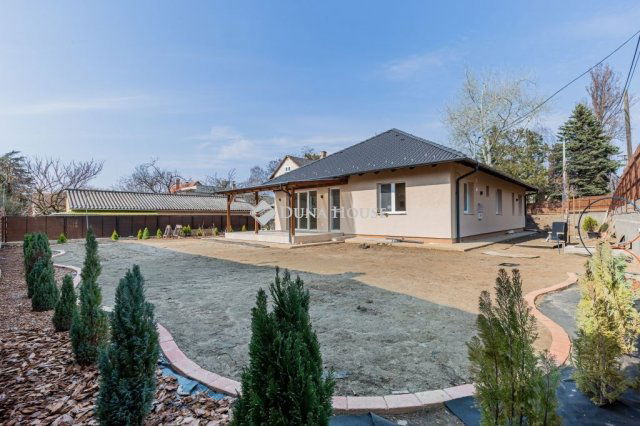 Eladó családi ház, Budapesten, XVI. kerületben 239 M Ft