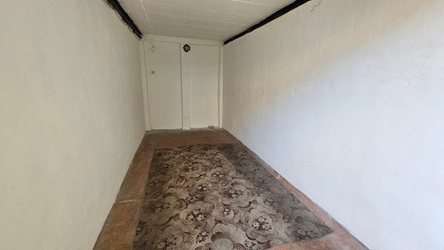 Eladó garázs, Szegeden, Vasas Szent Péter utcában 9.5 M Ft
