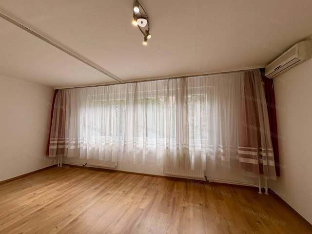 Kiadó panellakás, albérlet, Szolnokon 120 E Ft / hó, 2 szobás