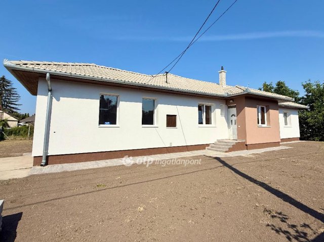 Eladó családi ház, Tiszavasváriban 63.9 M Ft, 4 szobás