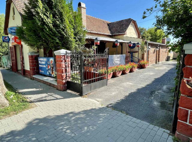 Eladó üzlethelyiség, Siófokon 119 M Ft / költözzbe.hu
