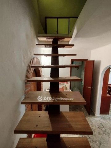 Eladó nyaraló, Pécsváradon 12.5 M Ft, 1 szobás