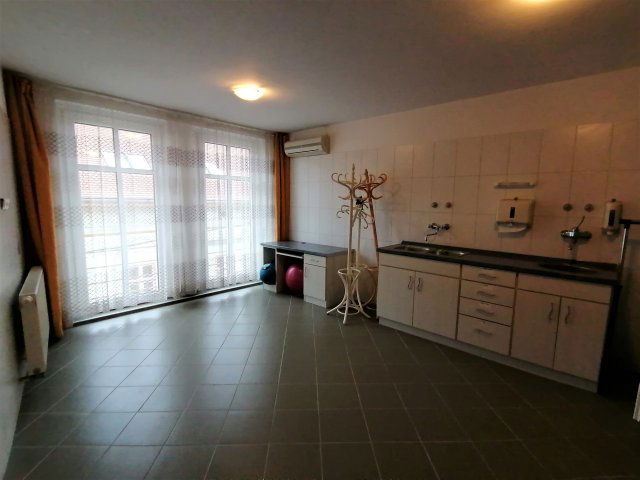 Eladó üzlethelyiség, Kecskeméten 129 M Ft / költözzbe.hu